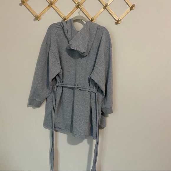 Savage x Fenty Gray Hooded Short Robe size XS/S - Picture 10 of 12